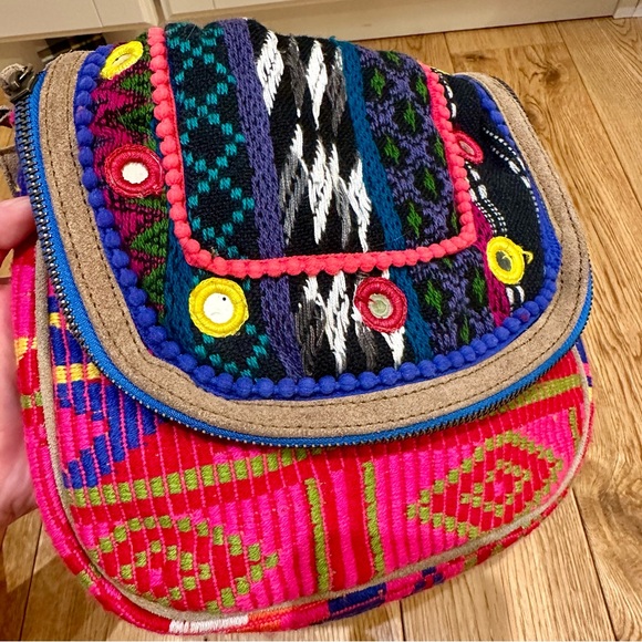 [SOLD] Hibou Embroidered Bohemian Pom Pom Purse/Crossbody Bag - Picture 3 of 8